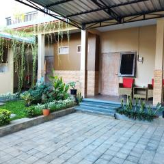 Lidah Lokal Guest House Singaraja