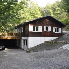 Cosy Chalet in Odeigne with Jacuzzi