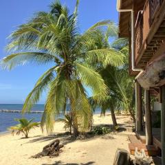 Reef Beach House - 2 Bedrooms