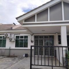 Alma Homestay