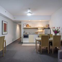 ZEN CITY & SEA Executive 1-BR Suite in Darwin CBD