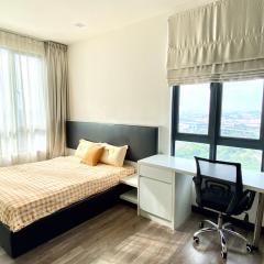 Corner Unit Landmark Residence 2, High Floor, Nice View, WiFi & Tvbox, Free Parking