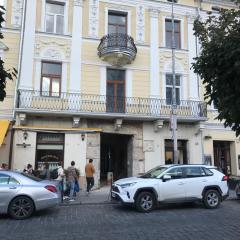 Center Lviv Avenue 23