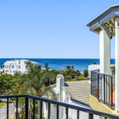 Cosy apartment with ocean views, Sunshine Beach