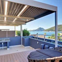 Aura Apartments Unit 12 59 Shoal Bay Road
