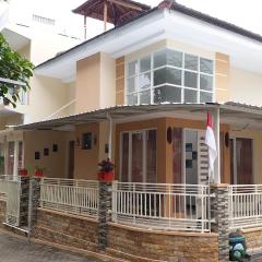 Villa Two One exotic private pool di Batu