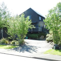 30 St James Avenue