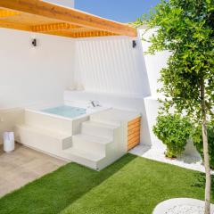 ETHOS Luxury Home - Seaview Villa with Hot-Tub!