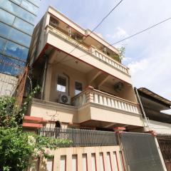 Eiffel Residence Batu Tulis 37 - Female Only