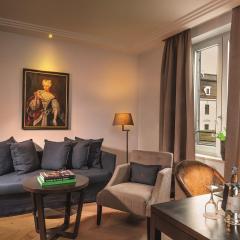 Hotel Maximilian’s