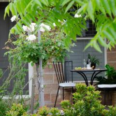 Bartletts Corner - Private Peaceful Studio