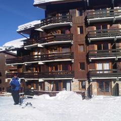 Ski in and Out 2-Bed Apartment in Meribel