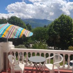 Studio avec terrasse vue Tourmalet dans Villa historique "Victoria"