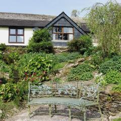 Greenswood Cottage - Cosy cottage, rural location, beautiful landscaped gardens with pond and lake