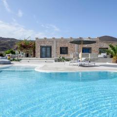 Villa Beltramo Santorini 2 bedroom private pool villa