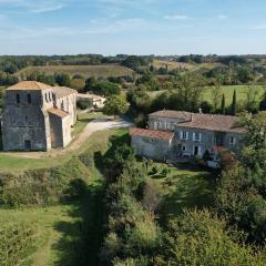 Romantic Gite nr St Emilion with Private Pool and Views to Die For