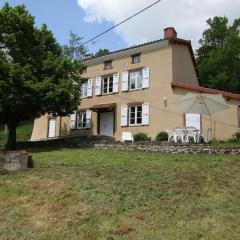 Gîte Mazerat-Aurouze, 5 pièces, 9 personnes - FR-1-582-217