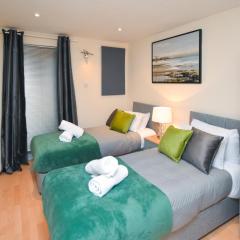 Silicon Court -Milton Keynes -4 bedroom Sleeps 7