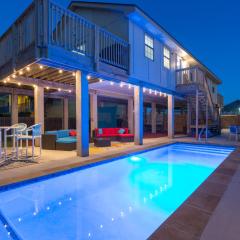 House of Neptune Steps from the sea and private pool