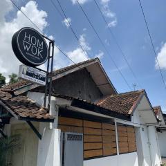 Recharge Cafe & Garasi Homestay