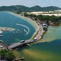 Apartamento de frente para Lagoa da Conceição