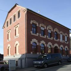 Apartment, Ellefeld