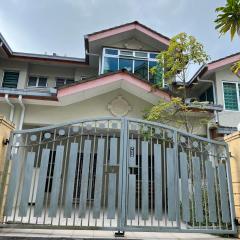 Jarzmin Double Story Homestay @ Royal Lily