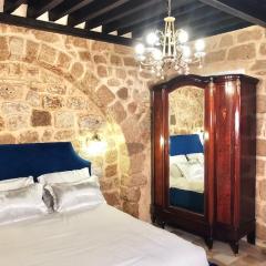 Stylish apartment with private parking by the marina
