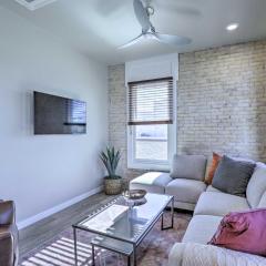 Sleek, Newly Updated Downtown San Marcos Apt!