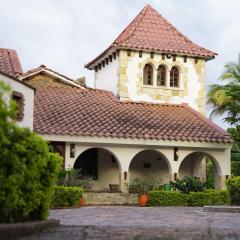 Hotel Chalet El Castillo by Majuva