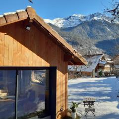 Gîte l'Eterlou - Chalet cosy avec jardin et vue sur Belledonne