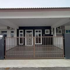 Homestay Batu Pahat, BUSHRA