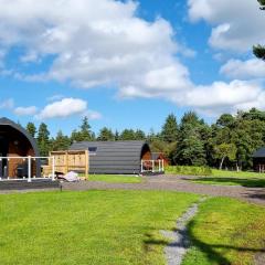 Robins Nest Glamping Pod with Hot Tub