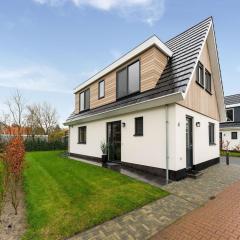 Pretty Holiday Home in De Koog Texel with Garden