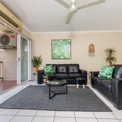 Charming CBD Apt 3bd 2bth - walk to Waterfront