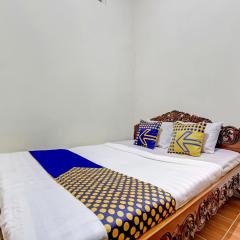 SPOT ON 90744 Alika Homestay