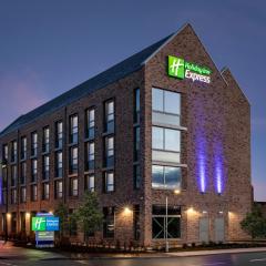 Holiday Inn Express Cambridge West - Cambourne, an IHG Hotel