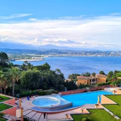 Vue mer et sur la baie de Cannes piscine 450m2 randonnée VTT au pied de l Esterel
