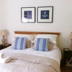 Harbour Retreat Padstow - Entire Apartment in the beautiful old town of Padstow Harbour