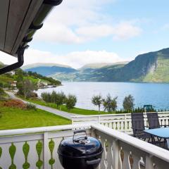 Holiday home Utvik III