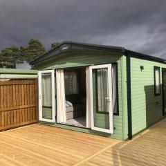 Luxury 2 bedroom caravan in stunning location