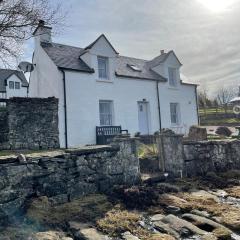 Tidal Cottage On The Shore Isle of Skye