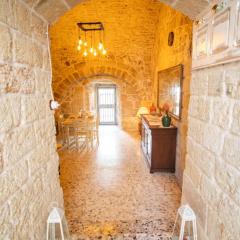 DOMUS CESARE - dimora storica totalmente in pietra nel cuore del centro storico con cabina doccia pietra in camera e zona relax esterna-historic residence entirely made of stone in the heart of the historic center with stone shower cabin in the room