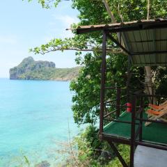 Phi Phi Seaside Bungalow