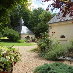 Le Logis du Pressoir Self Catering Gites in beautiful 18th Century Estate in the heart of the Loire Valley with heated pool and extensive grounds.