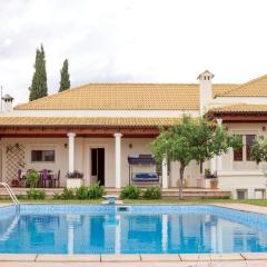 Laki Villa with pool and jacuzzi