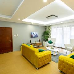 COZY 3-BEDROOM SERVICED APARTMENT IN LAVINGTON BY COZY HOMEs