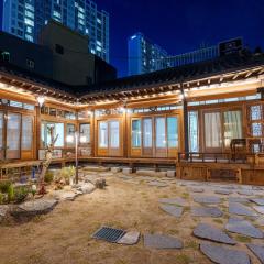 Aega Hanok Guesthouse