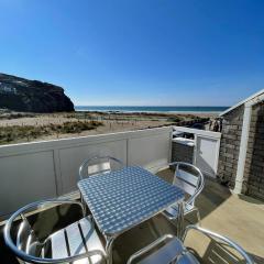 Whispering Waves in Porthtowan @ Cornwall Coastal Holidays