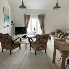 Seaview cottage with oodles of charm sleeps 4